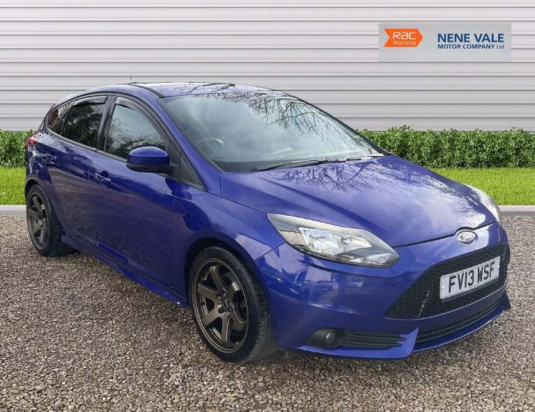 2013 Ford Focus 2.0T ST-2 5dr HATCHBACK PETROL Manual