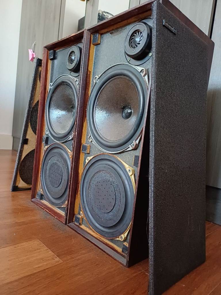 Legendary audiophile British speakers 