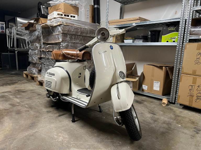 1970 Piaggio Vespa 125 Super – White | 802 Miles