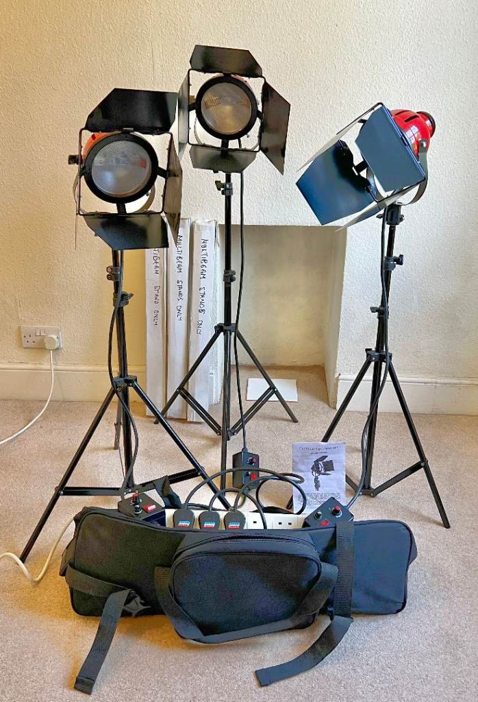 Photography Studio Lights Kit with Stands and black Bag- known as RED HEADS