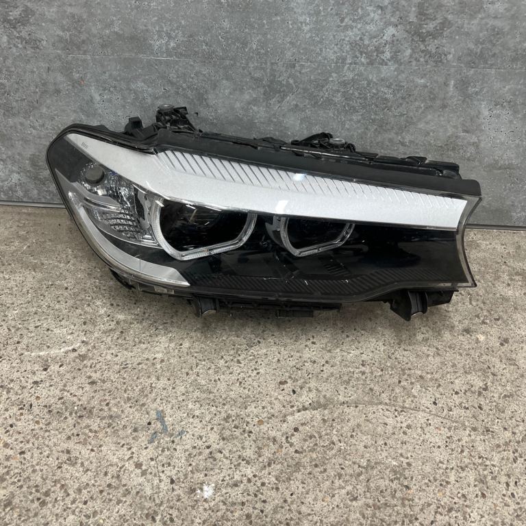 BMW 5 Series Driver headlight G30 2017 - 2020
