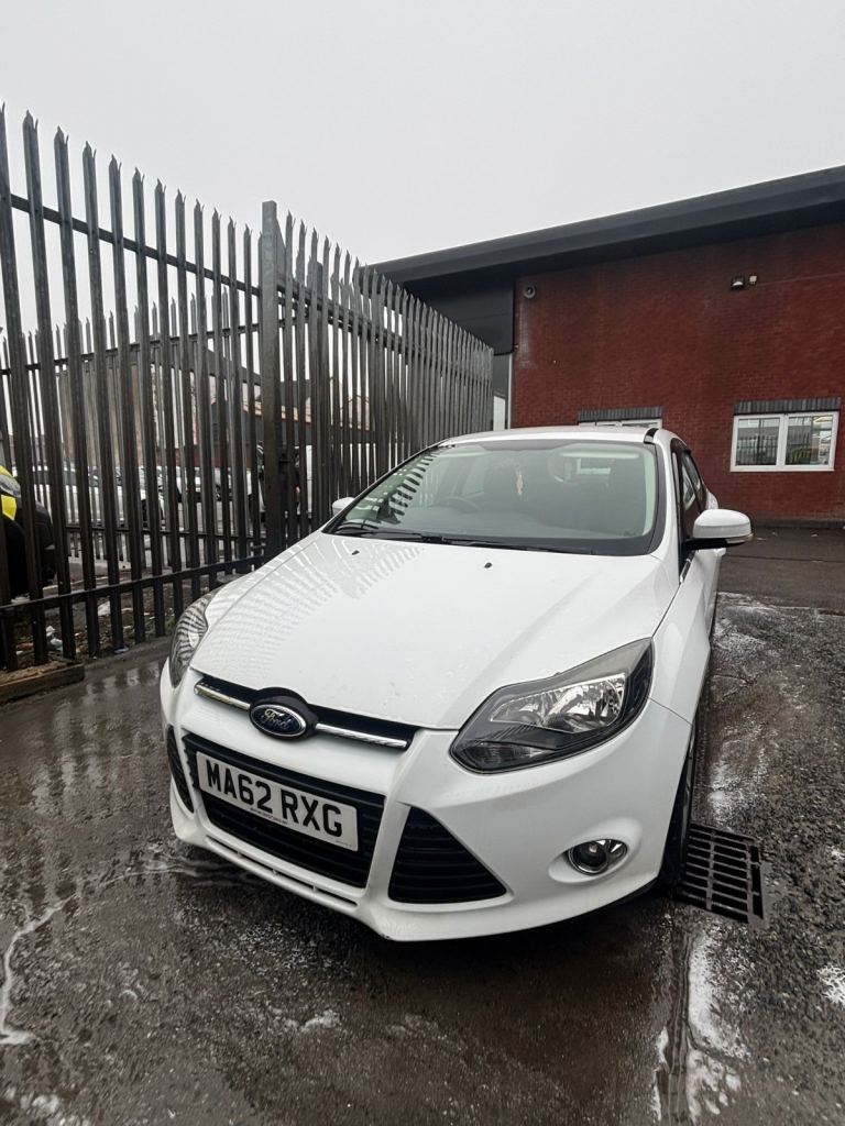 Ford, FOCUS, Hatchback, 2012, Manual, 998 (cc), 5 doors