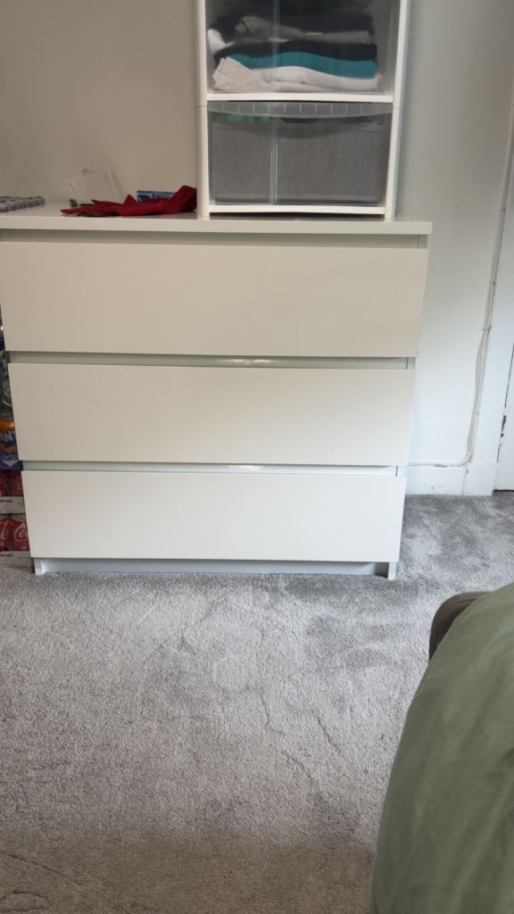 White Chest of 3 Drawers – Good Condition