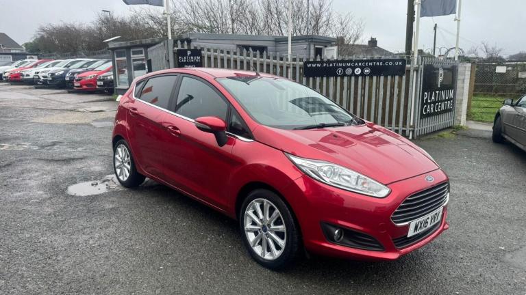 2016 Ford Fiesta TITANIUM Hatchback Petrol Manual