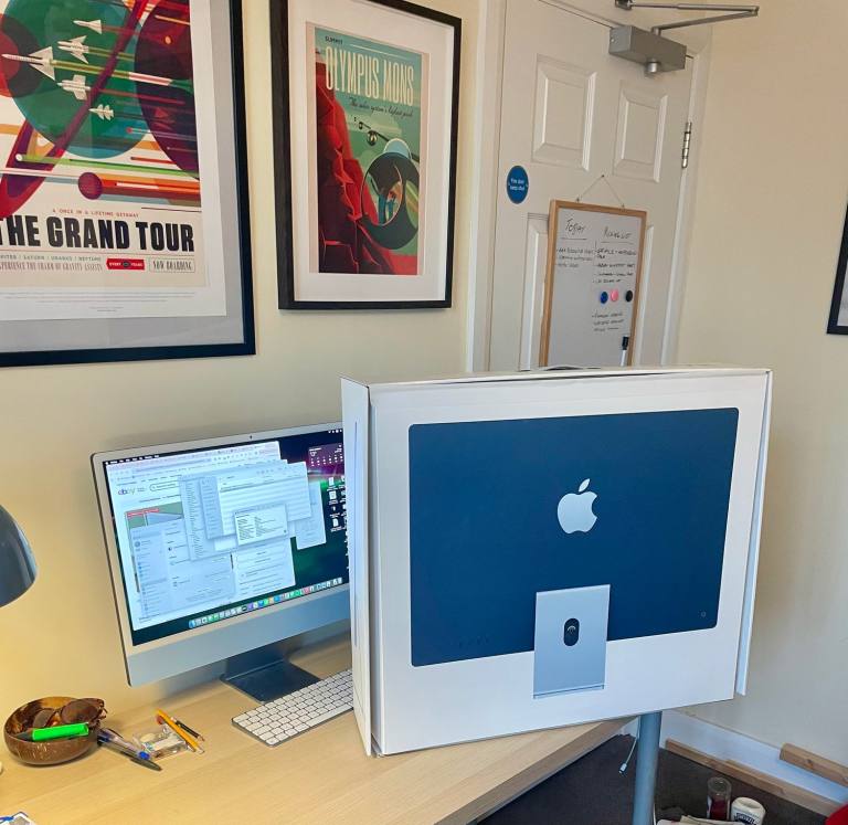 Excellent Apple iMac 24" (512GB SSD, M1, 8GB, 8-Core GPU) Blue