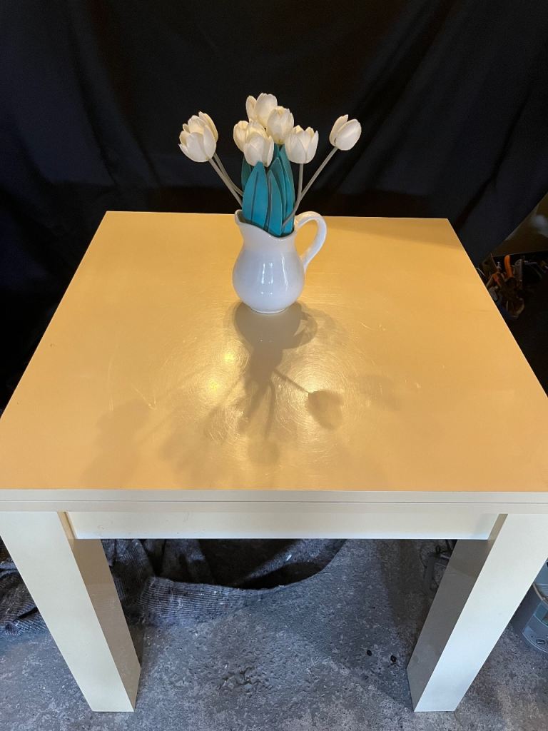 Extending dinning  table