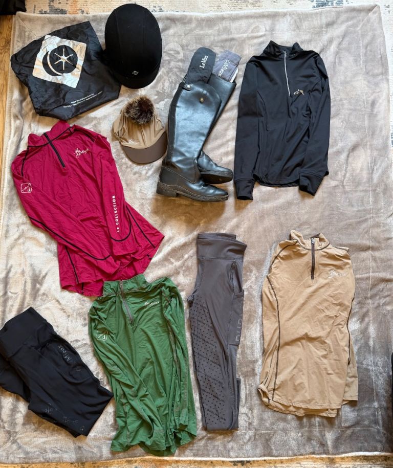 Horse riding clothes 