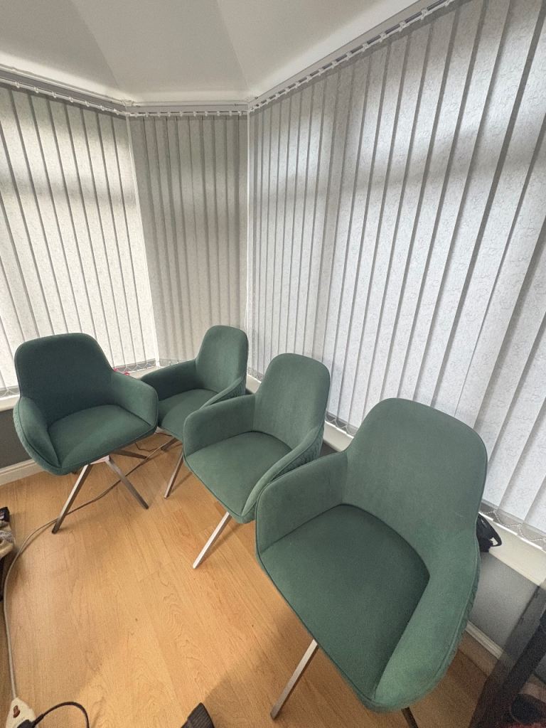 Set of 4 Modern Swivel Carver Dining Chairs with Arms Green Velvet