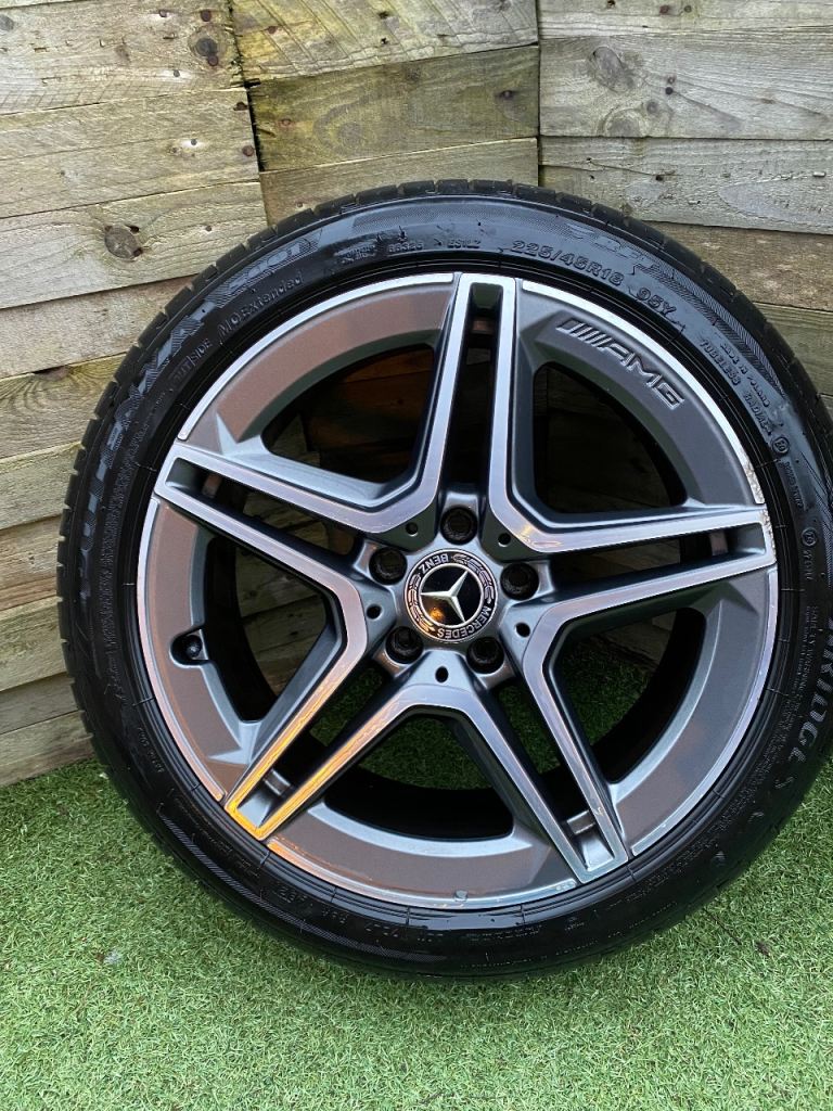 Mercedes 18” AMG alloy & tyre 