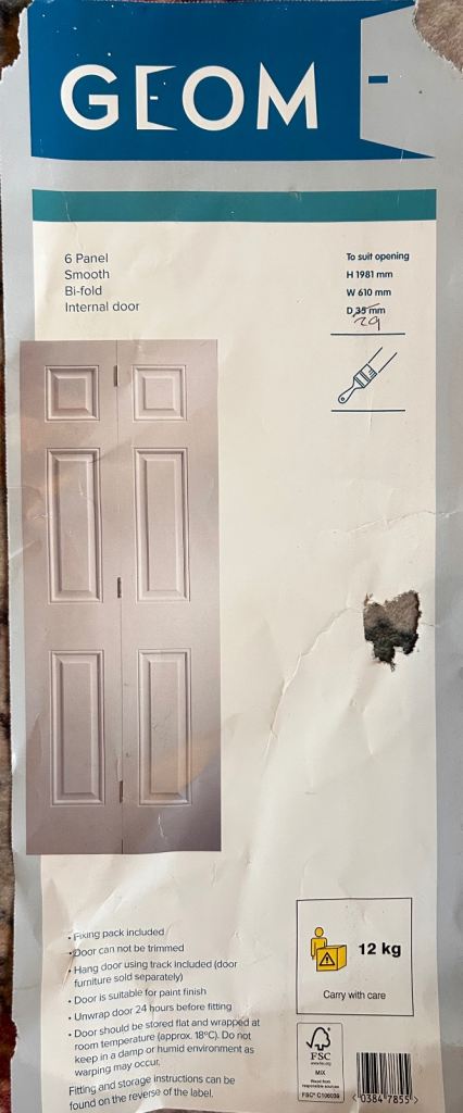 Bi-fold internal door. 6 panel. White. 