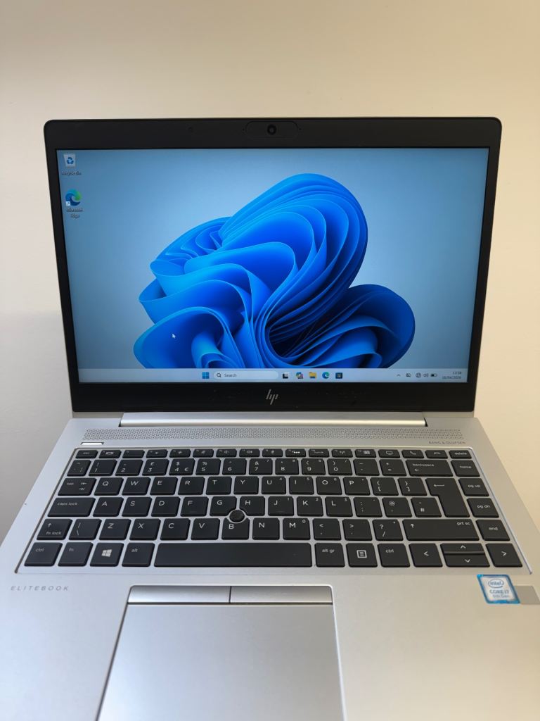 HP intel i7 8GB 256GB 15.6” windows 11 laptop 