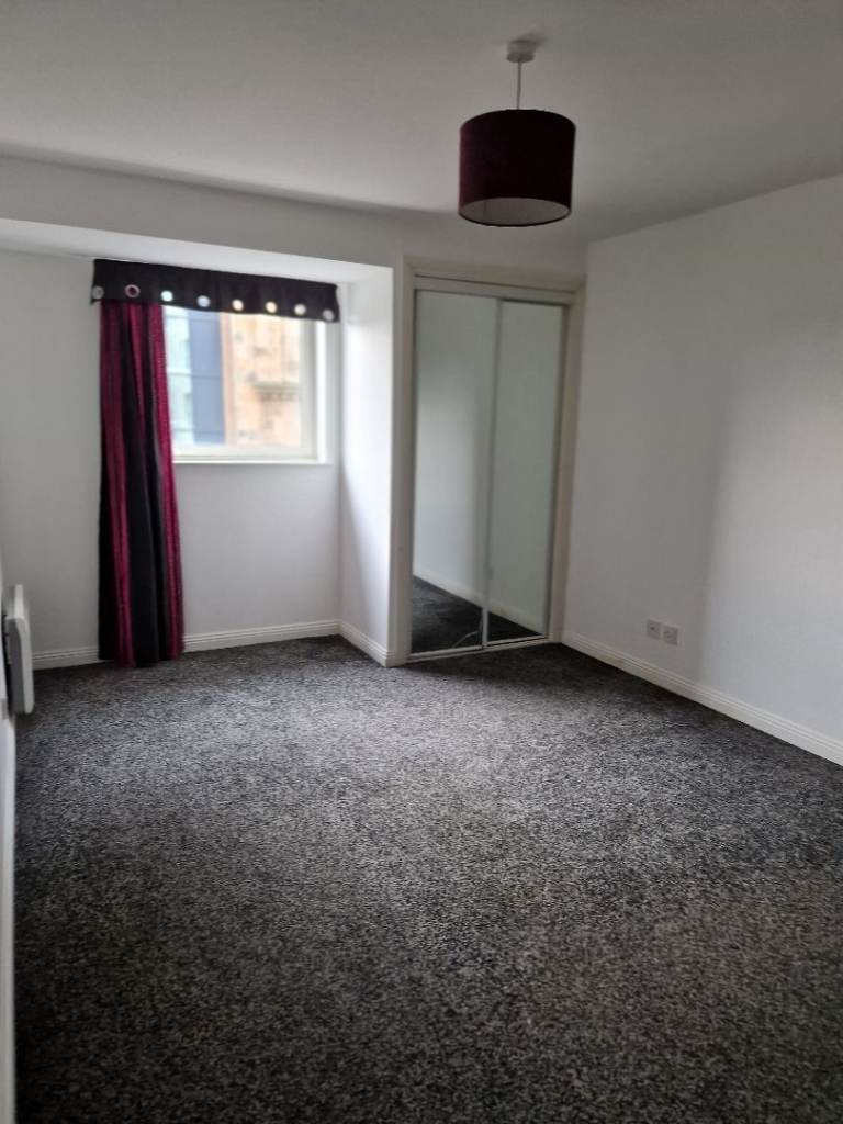 3 double bedroom flat to rent