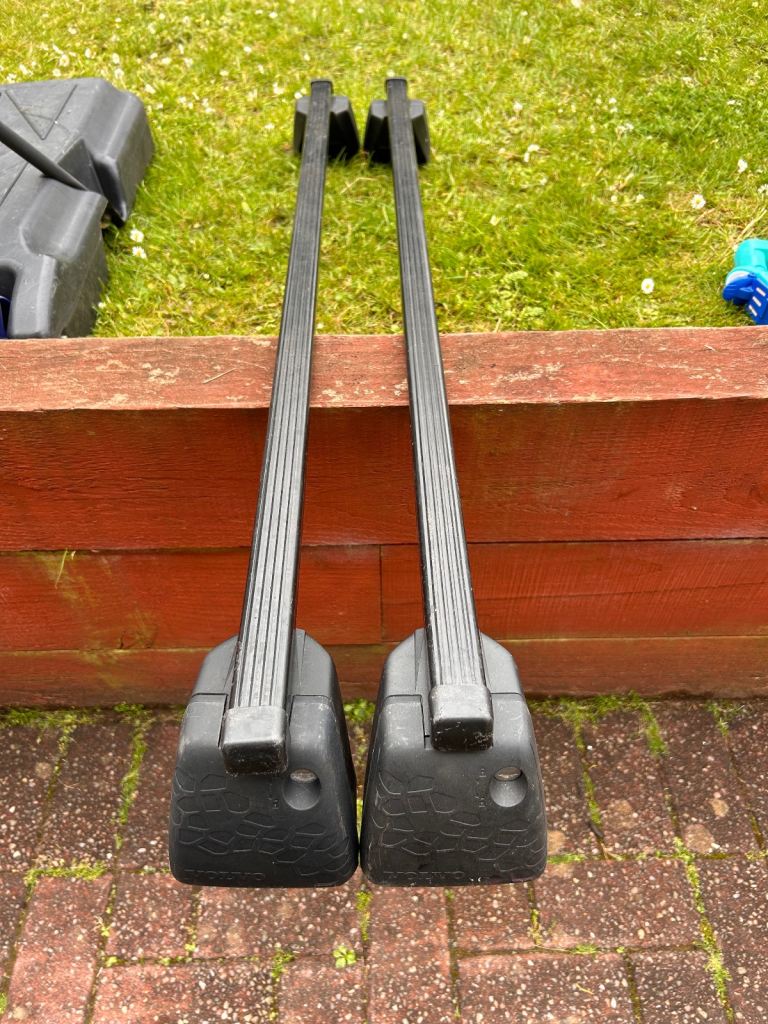 Volvo XC60 roof bars*