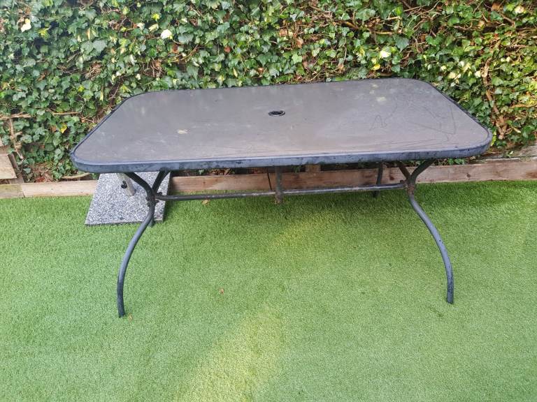 Garden table 