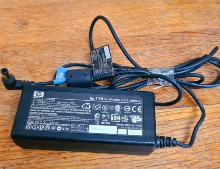 HP F1781A Ultraslim AC/DC Adapter