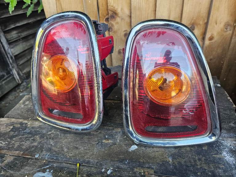 R56 Non LCD rear lights with blub holders