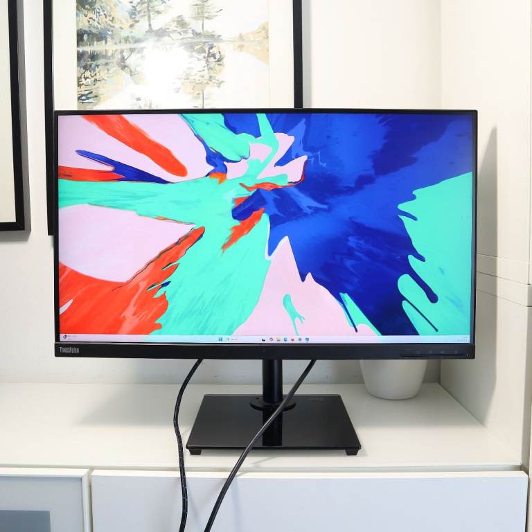 28inch Lenovo 4K 3840 x 2160p Monitor IPS