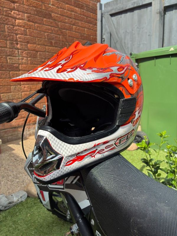 Full Face Downhill Motocross Fibreglass Bike Helmet Kids Size S 48