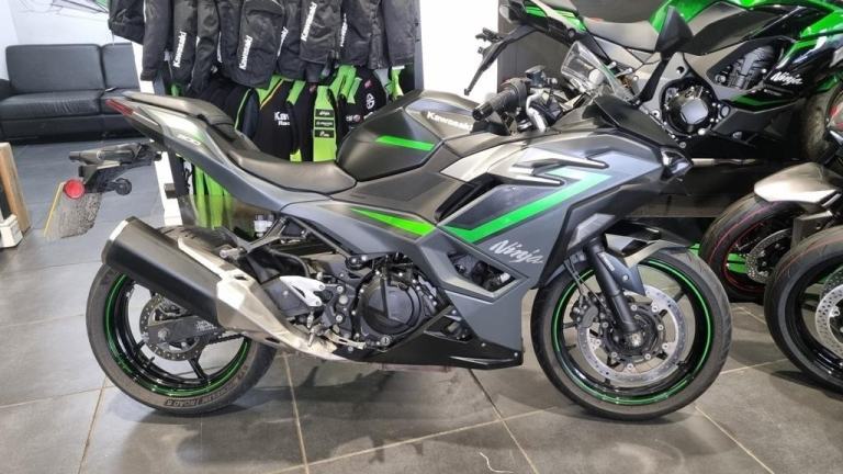 Kawasaki NInja 500 2024 SE model