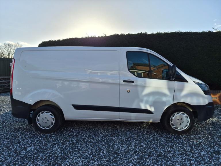 2017 Ford Transit Custom 2.0 TDCi 105ps Low Roof Van PANEL VAN Diesel Manual