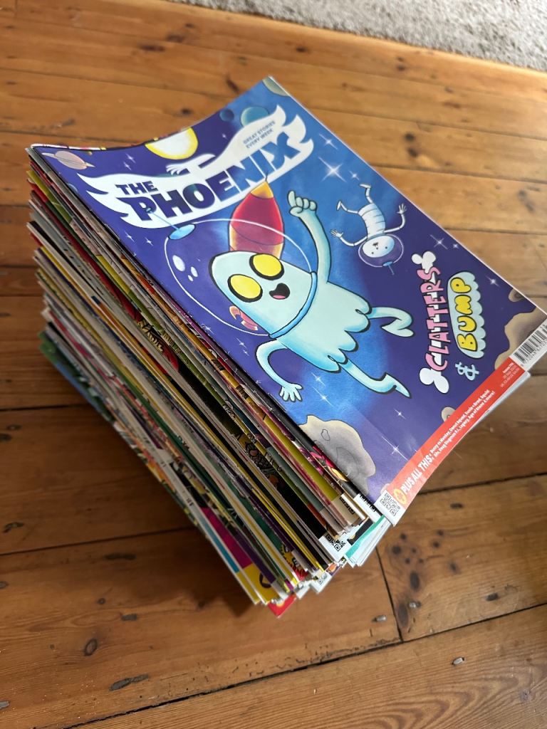 Pile of Phoenix & Beano comics - free to collector