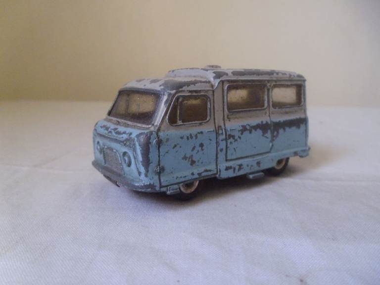 DINKY TOYS STANDARD ATLAS MINIBUS,EARLY 1960'S.