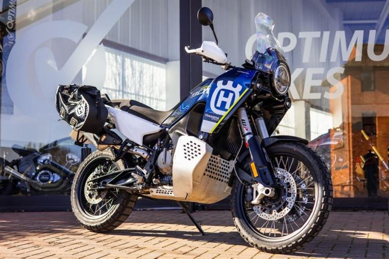 Husqvarna Norden 901 EXPEDITION ! LOW MILES