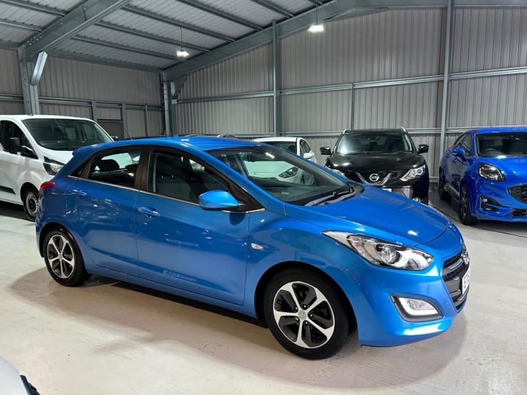 2016 Hyundai i30 1.4 Blue Drive SE 5dr HATCHBACK Petrol Manual