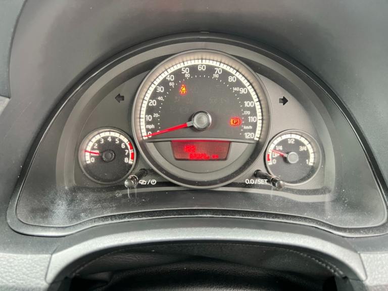 2013 VW UP -IMMACULATE - LOW MILEAGE- WARRANTY