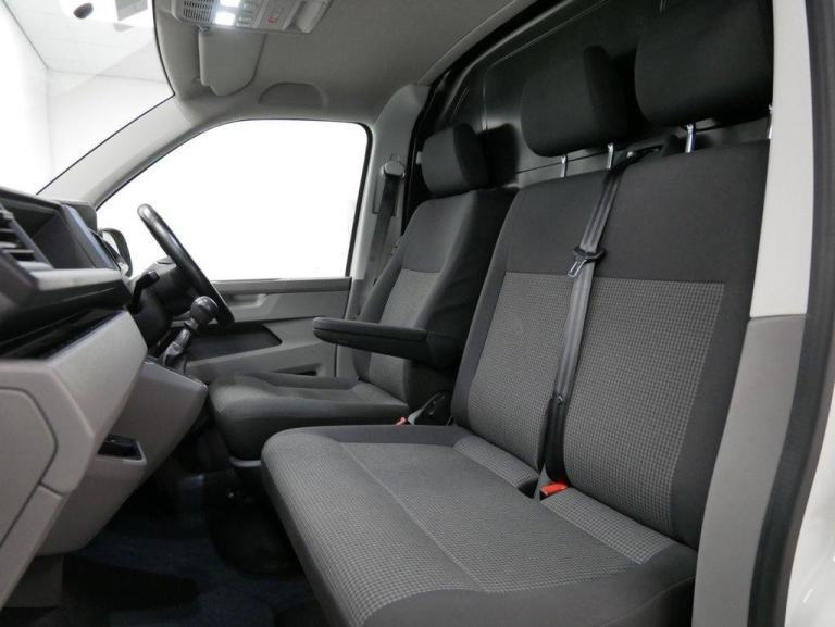 2021 VW TRANSPORTER T32 2.0 TDI 150 BHP SWB BUSINESS PACK ( SAT NAV + AIR CON )