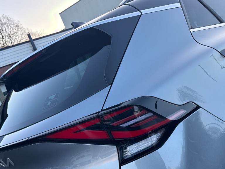 2025 Kia Sportage 1.6T GDi 207 HEV GT-Line S 5dr Auto AWD SUV PETROL/ELECTRIC Automatic