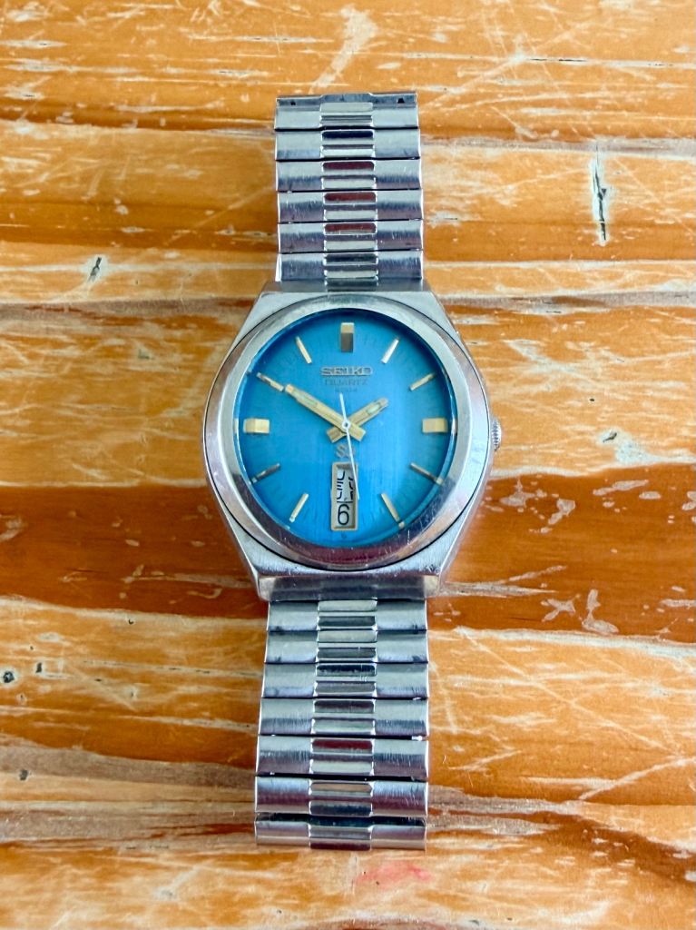 Seiko Vintage 1975 Quartz 4004 watch