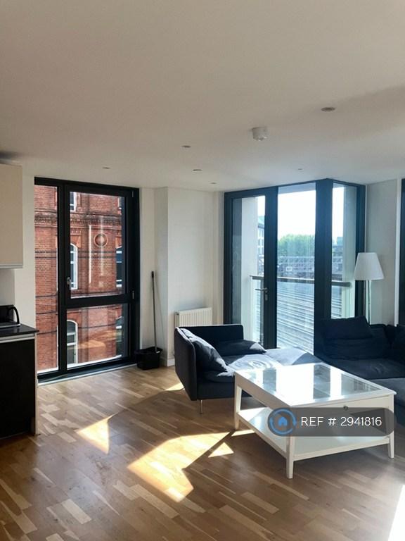 2 bedroom flat in Black Prince Road, London, SE1 (2 bed) (#2941816)