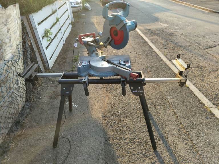 Erbauer ERB611 mitre saw and stand. Heavy duty 