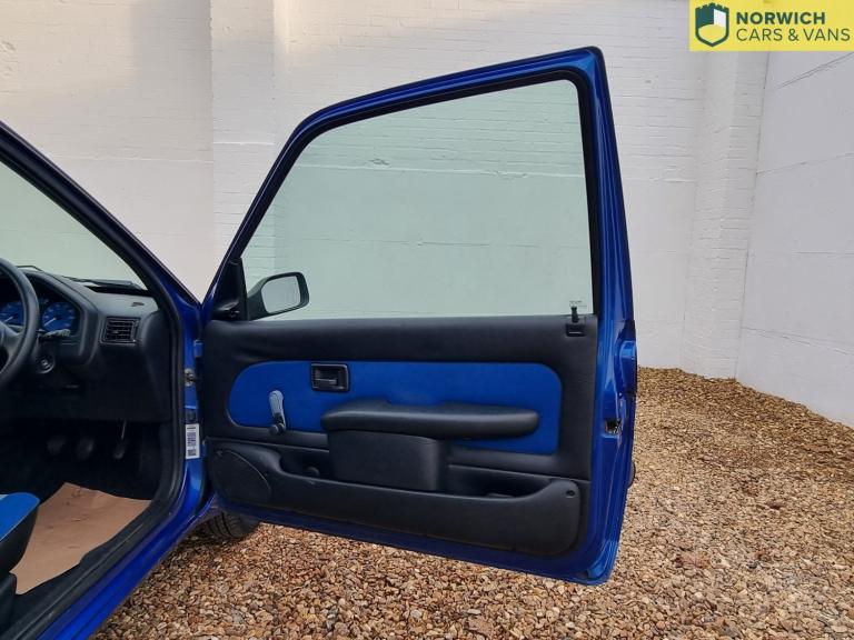 PEUGEOT 106 1.1 Independence Limited Edition 2002