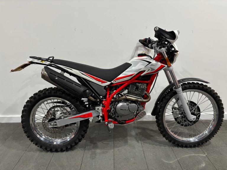 2023 Beta AZP 200, 500 Miles Michelin Tyres And Mousses Disc Guard, Heated Grips