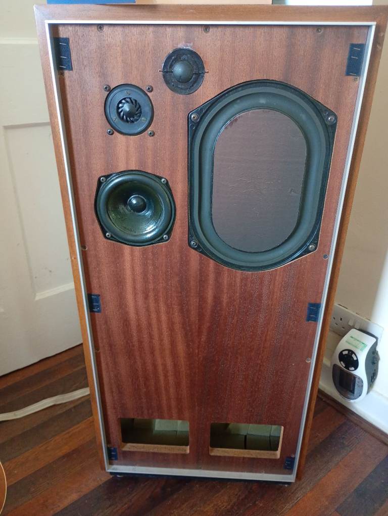 Looking for a linn classic unit or any decent separates or systems 