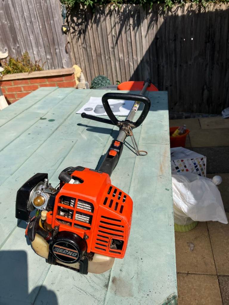 ECHO SRM2015 STRIMMER/BRUSHWOOD CUTTER COST OVER £280 
