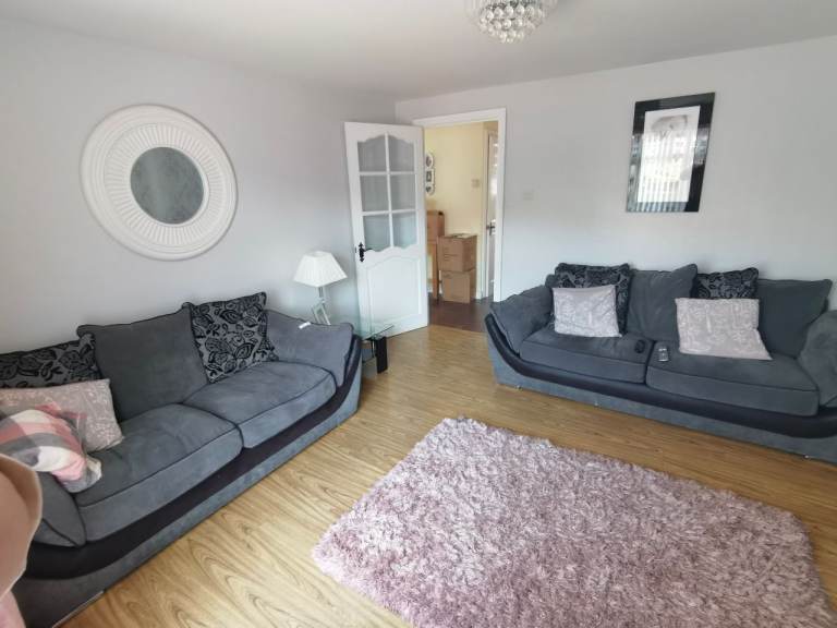 Two bedroom apartment in Bishop Street for rent