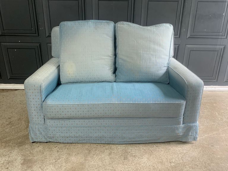Vintage Antique Style 2 Seater Lounge Sofa in Damask Sky Blue & Gold 