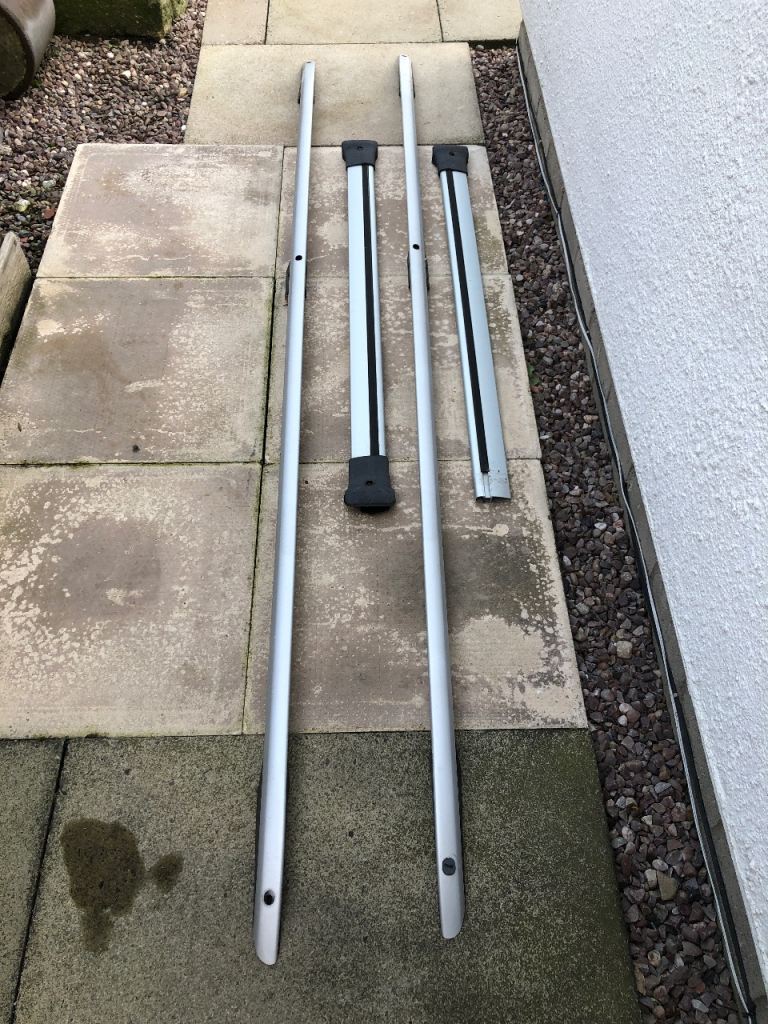 Pair of Roof Bars / Bike Carriers – Used Condition