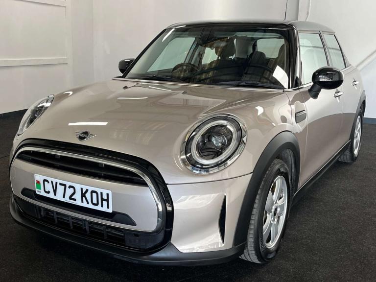 2022 MINI Hatch 1.5 Cooper Classic Auto 5dr Hatchback Petrol Automatic