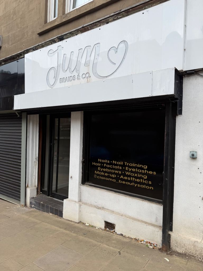 Retail unit (shop) for rent ,previously beauty salon WISHAW main street
