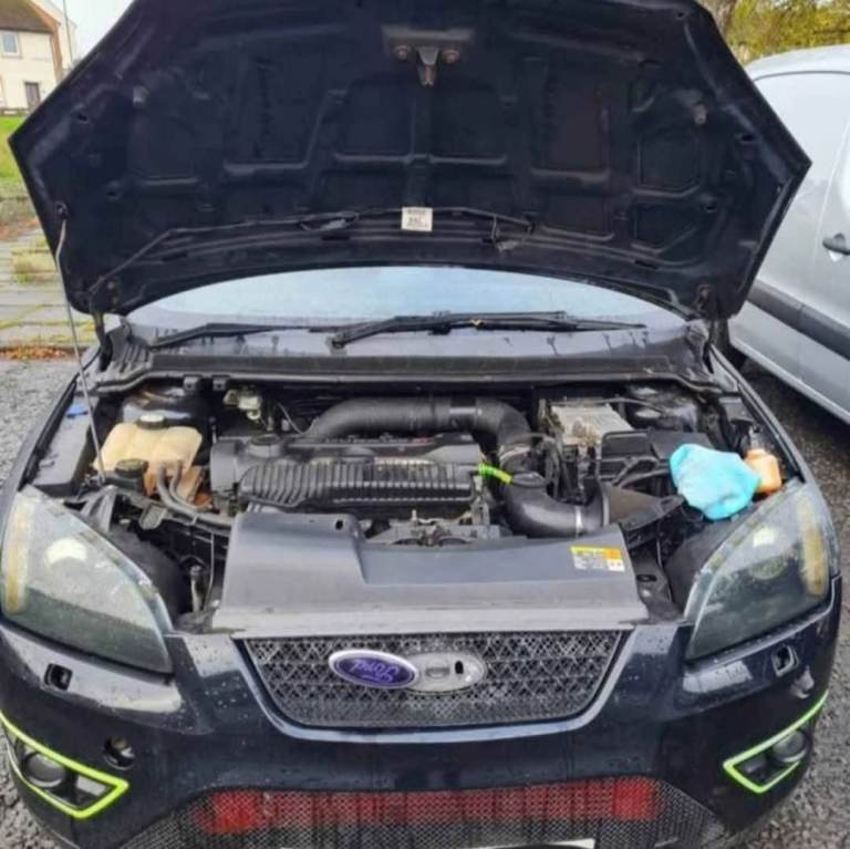 Ford / volvo 2.5 turbo petrol complete engine and gearbox (sell or may swap)