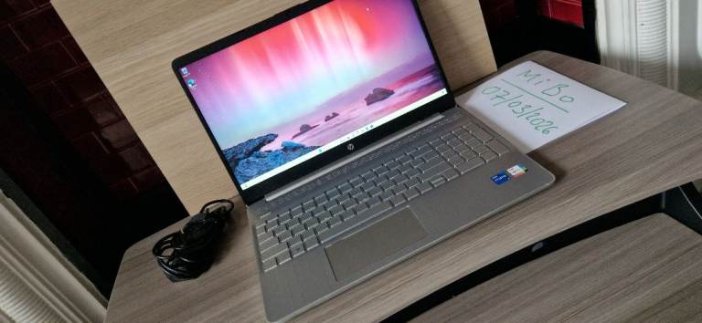 DISCOUNTED (SCRATCHES) 2024 11th gen 15.6" Core i5 16GB RAM 256GB SSD HP Win11 MS Office Laptop PC