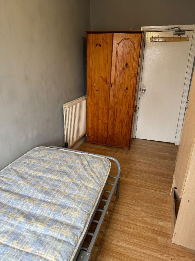Room for rent West Bromwich