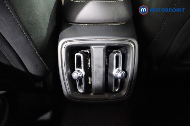 2020 Volvo XC40 2.0 T4 R DESIGN 5dr AWD Geartronic ESTATE PETROL Automatic