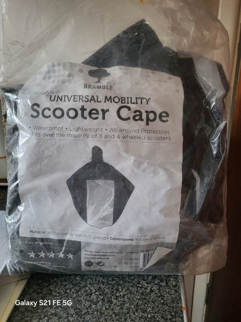 Mobility scooter cape 