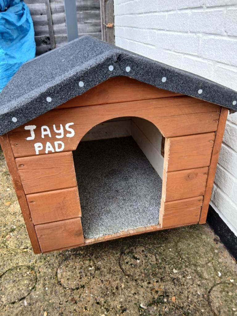 Dog kennel 