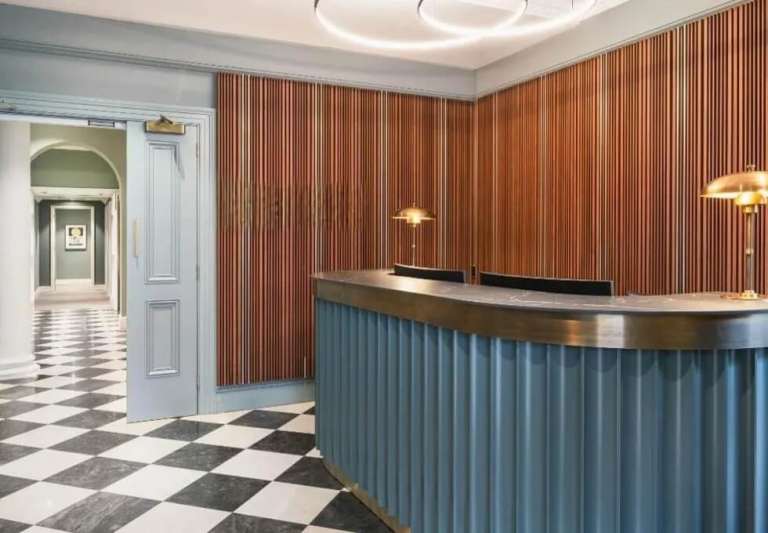 *St James's* Private Serviced Offices: Units from 2 to 55 desks for rent SW1